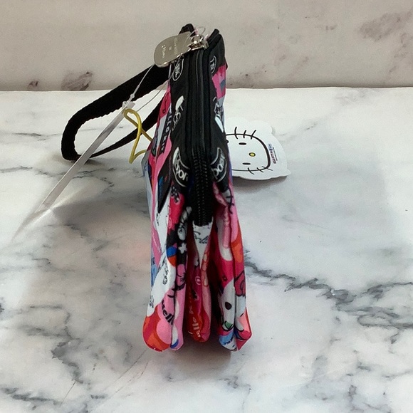 NWT Lesportsac Small Wristlet Hello Kitty - Picture 6 of 6